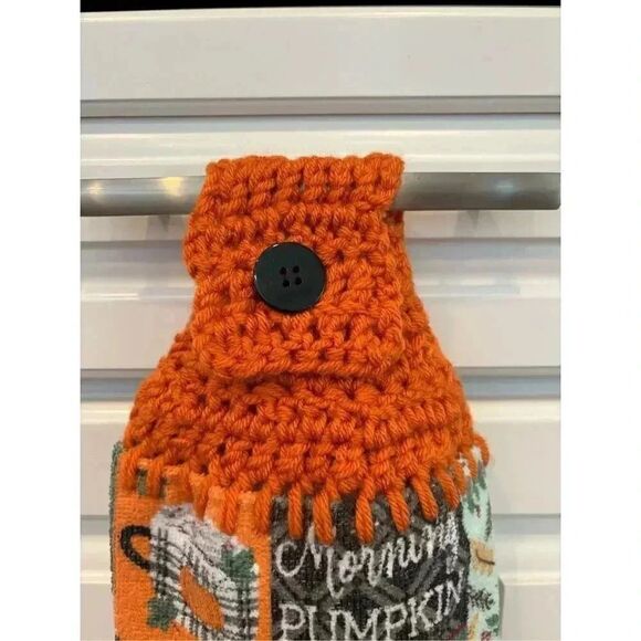 Crochet Top Kitchen Towel- Morning Pumpkin black button - Picture 2 of 2
